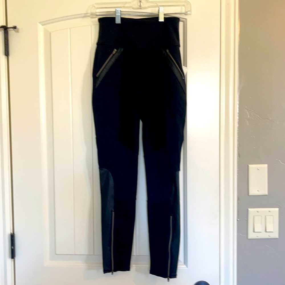 NWT Athleta Ponte Luxe legging in black